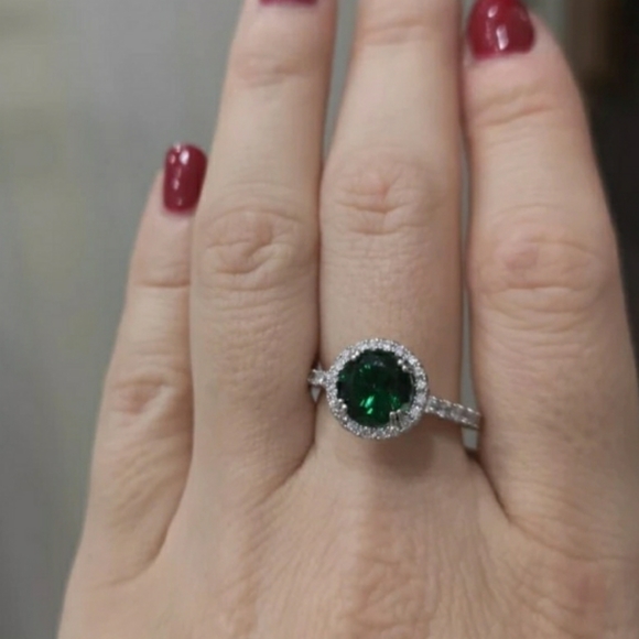 New Green Cubic Zirconia Two Tone Ring - Picture 7 of 8